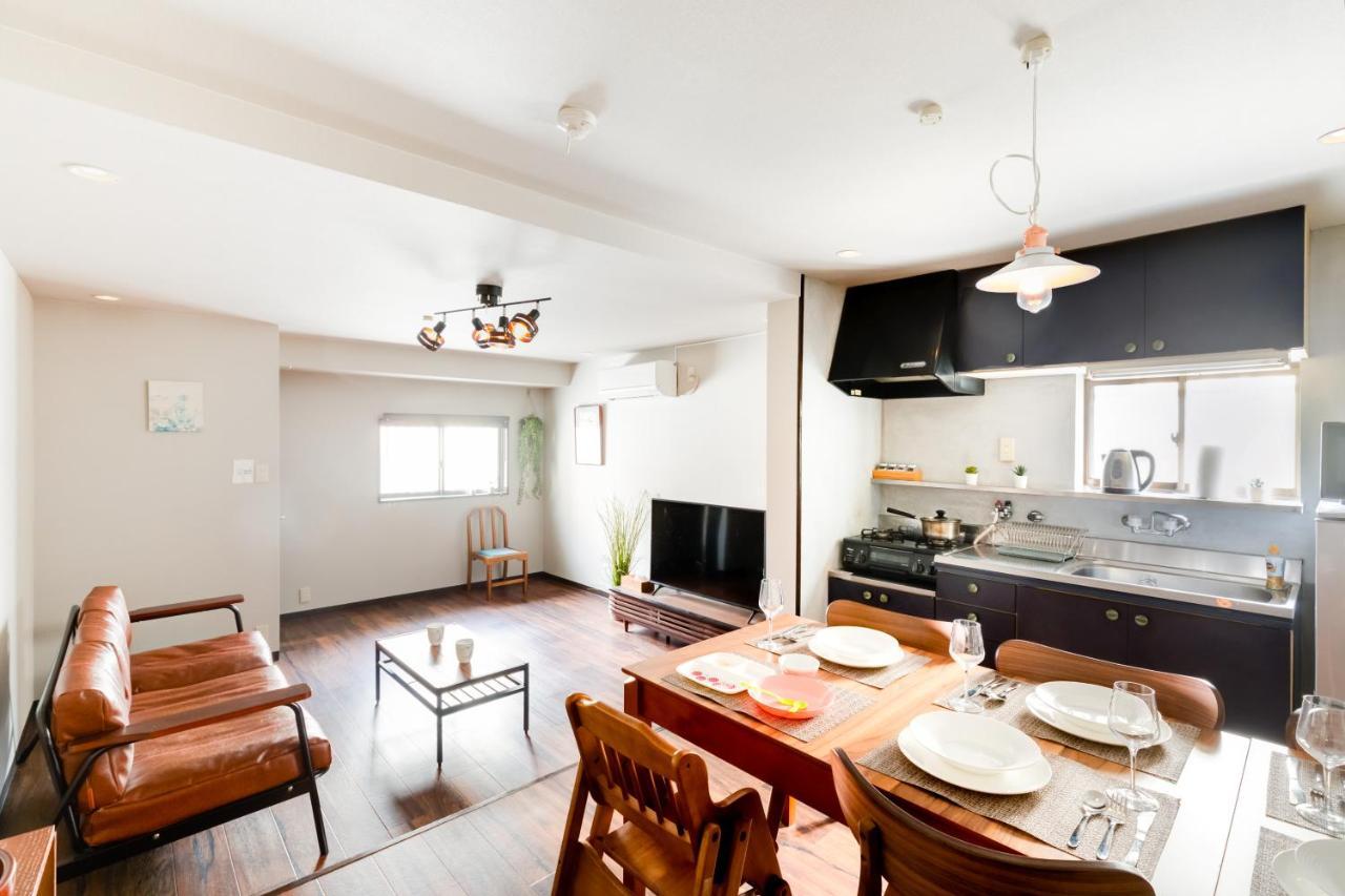 Chikyuutabikazoku Usj Ⅱ Villa Osaka Bagian luar foto